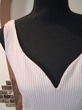 H&M Light Lavender Ribbed Notch-Neck Tank Top